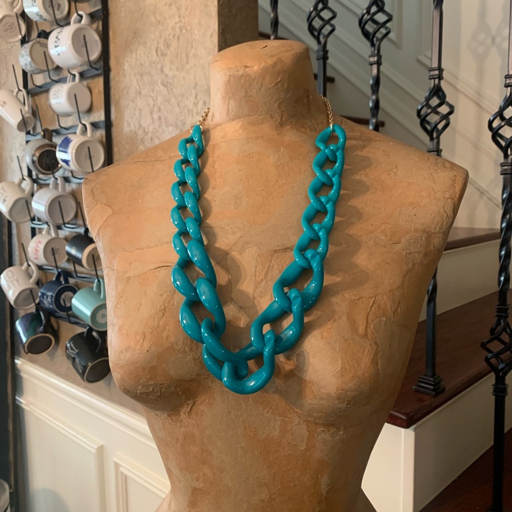 Resin chain chunky necklace